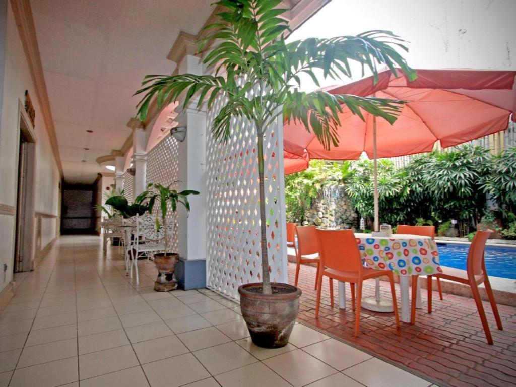 Hotel Galleria Davao Zewnętrze zdjęcie