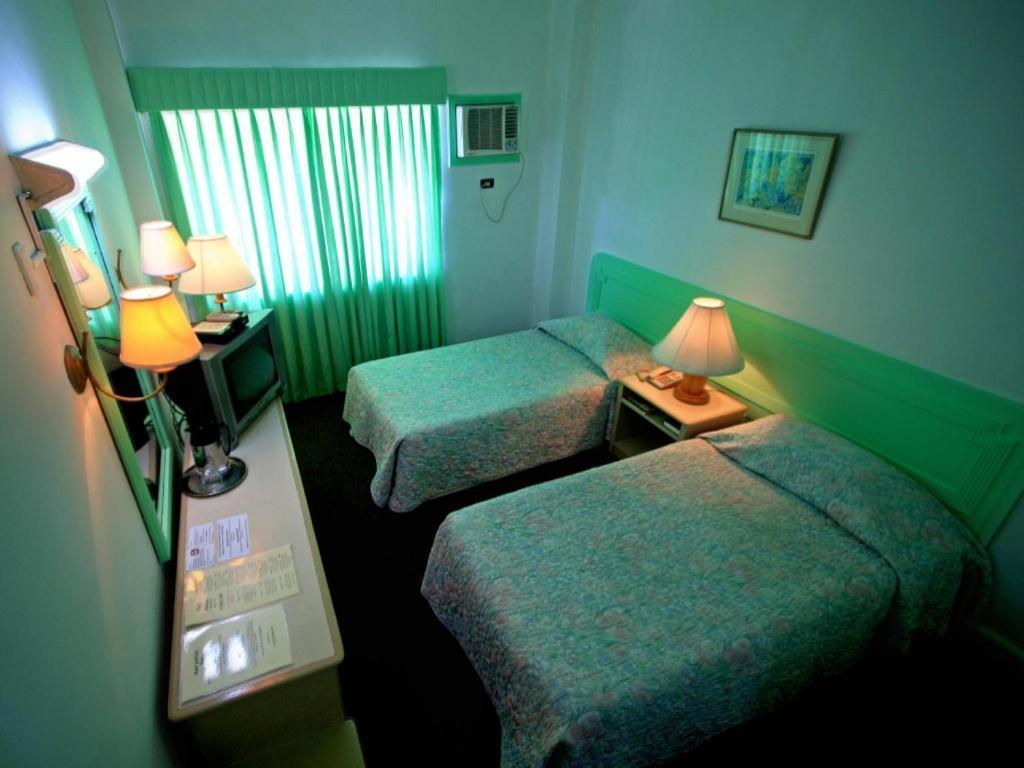 Hotel Galleria Davao Zewnętrze zdjęcie