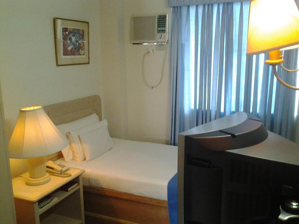 Hotel Galleria Davao Zewnętrze zdjęcie