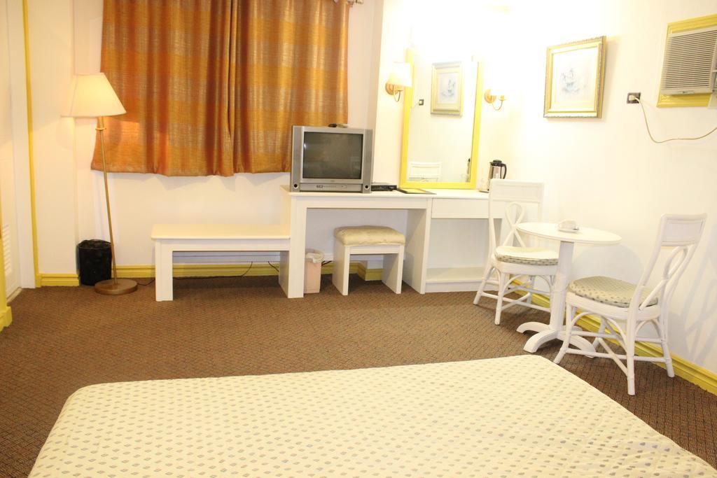 Hotel Galleria Davao Zewnętrze zdjęcie